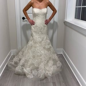 GORGEOUS Vera Wang Luxe SILK WEDDING GOWN